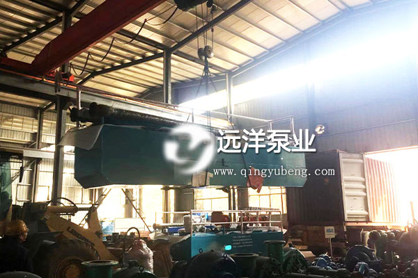 潜水泥沙泵及配套平台装箱